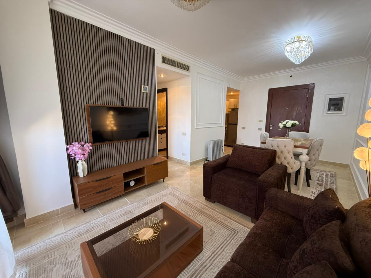17_Living_Room_TV_Wall_Unit