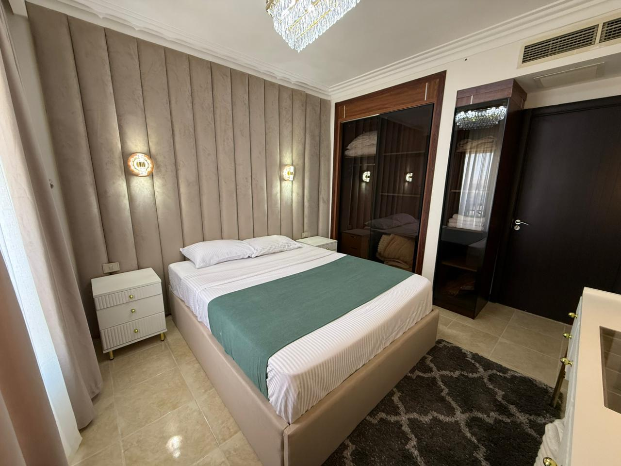 29_Bedroom_Headboard_Nightstand
